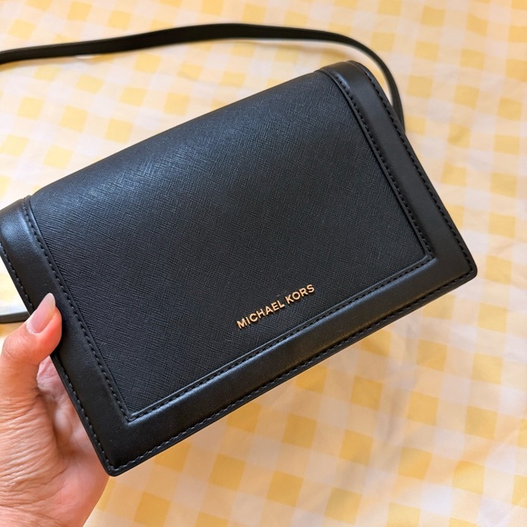 Michael Kors Women's Jet Set Chain Saffiano Leather Flap Crossbody Bag - Picture 9 of 15